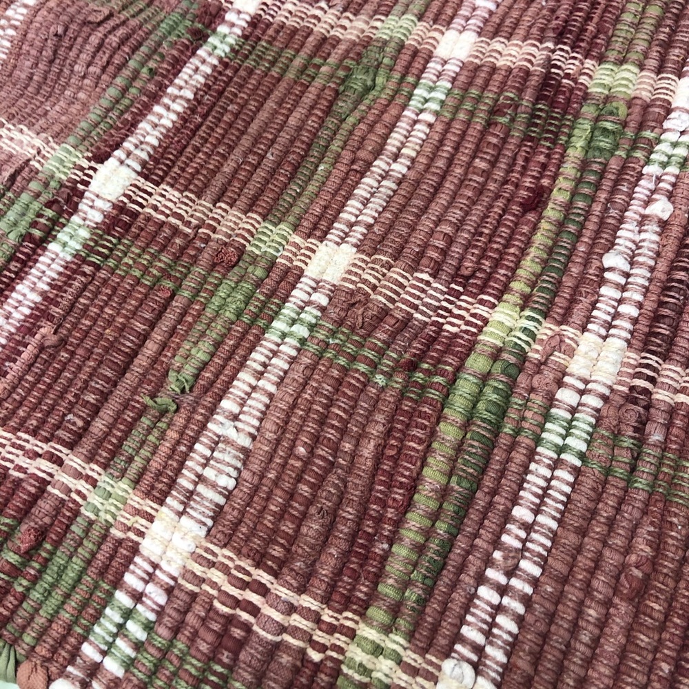 Distressed Throw Rug - Picture 6 of 6